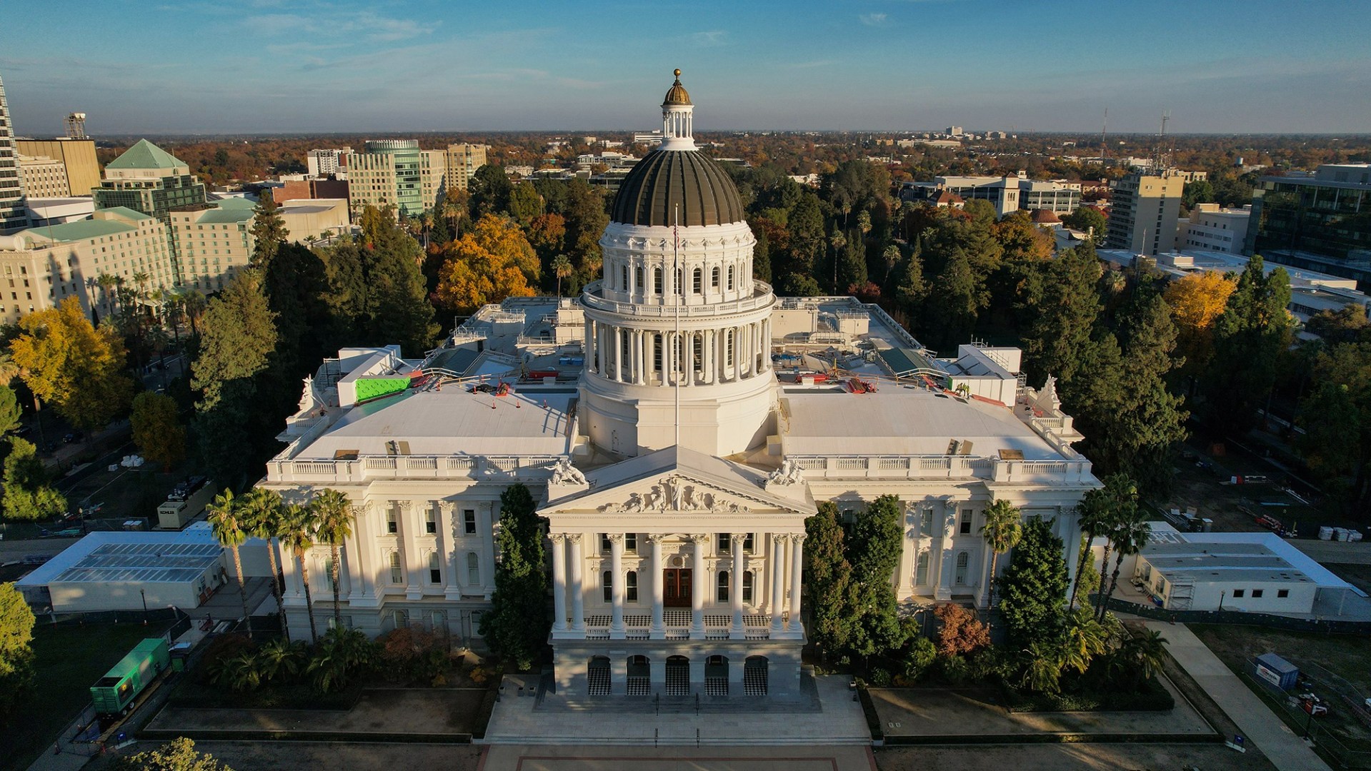 The state Capitol in Sacramento on Nov. 17, 2022. Photo by Miguel Gutierrez Jr., CalMatters
